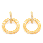 Brinco Feminino Argola Vazada Cravejada Com Zircônias Design Delicado Banhado A Ouro