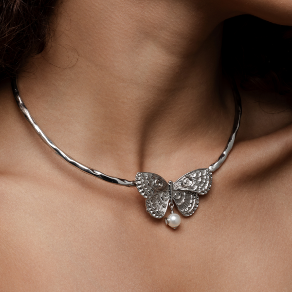 Choker De Borboleta Com Pérola Pendurada Delicado E Maleável Banhado A Ouro