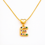 Colar Feminino com Letra Inicial Cravejada com Pedras Coloridas Banhado a Ouro