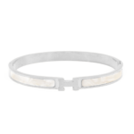 Bracelete Com Madrepérola E Detalhe “H” Liso Em Aço Inox Com Revestimento PVD Prateado