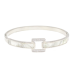 Bracelete Com Madrepérola E Detalhe Central Quadrado Cravejado Em Aço Inox Com Revestimento PVD Prateado
