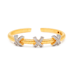 Bracelete Triplo X Cravejado com Zircônias em Aço Inox Dourado